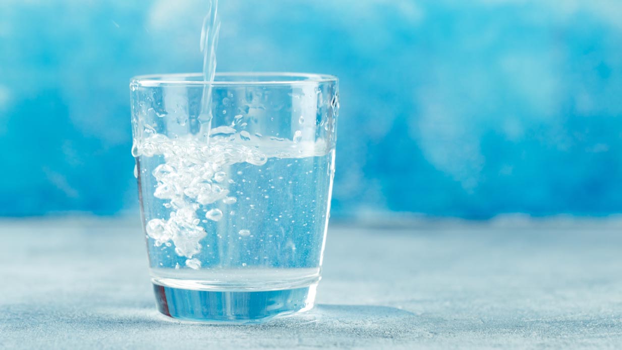 高齢者の脱水はなぜ危ない？軽度・中度・重度別の症状と予防策
