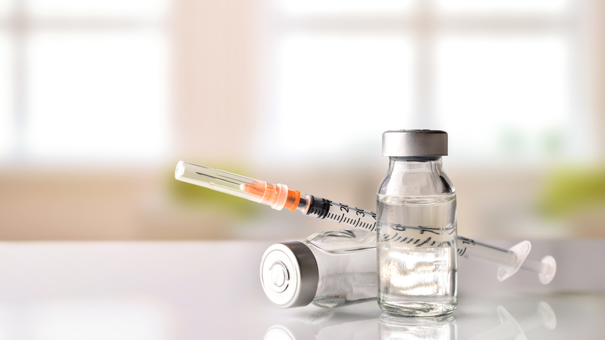 インフルワクチン、高齢者らは早めに　10月から接種開始へ　厚労省