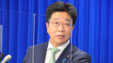 加藤厚労相、「介護離職ゼロ」引き続き目指す　首相辞任を受け表明