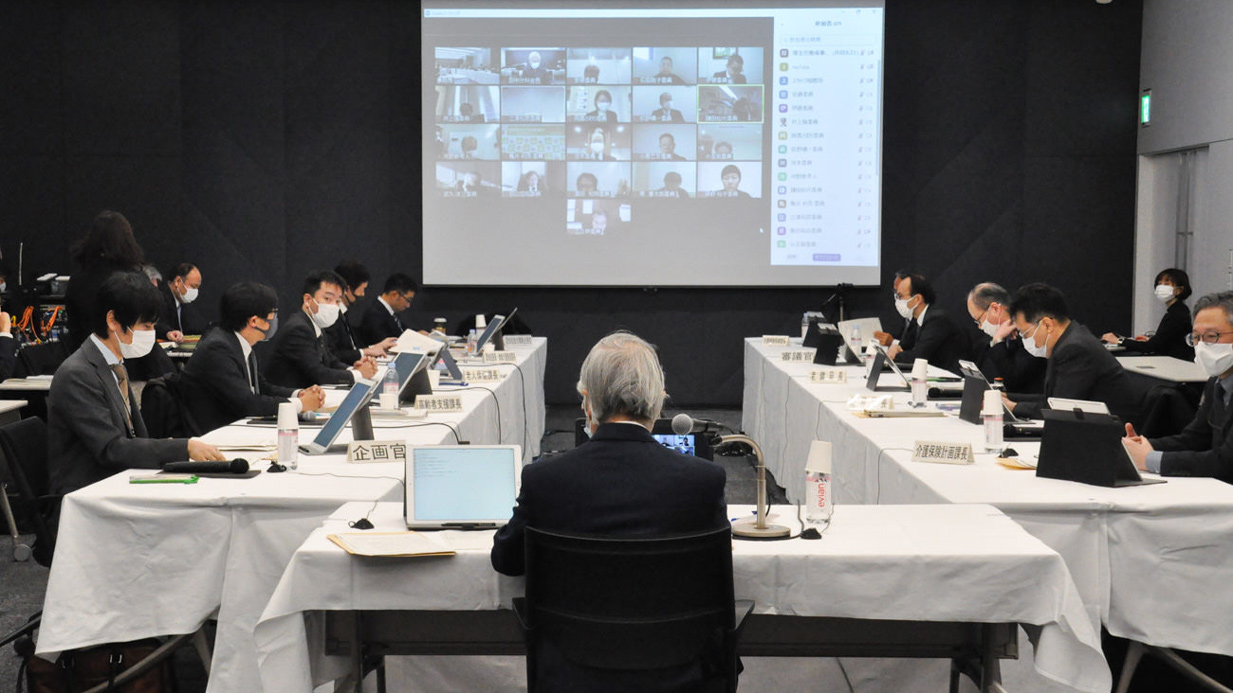 介護報酬改定へ審議報告まとまる　人材確保や自立支援、感染症対応が柱