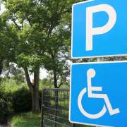 車椅子マークの正しい意味を知っていますか？駐車場でのルールや課題とは