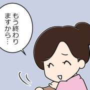 肩を叩いたのは誰？介護士が振り向くと…夜勤にあった怖い出来事【漫画】