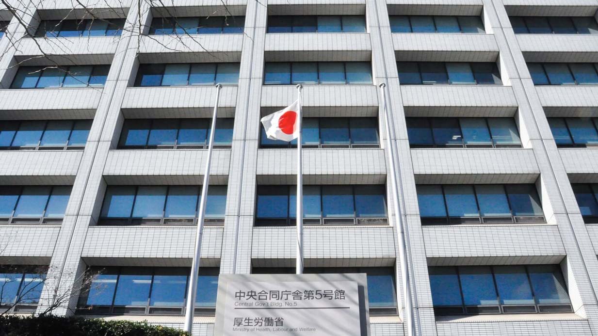 65歳以上の介護保険料、全国平均が月6225円に上昇　45％の市町村が引き上げ