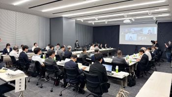 訪問介護＋通所介護の組み合わせも　厚労省、介護保険を地域軸で弾力化　検討会が報告書
