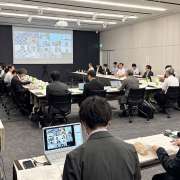 介護保険証、再設計でかつてない大幅見直しか　厚労省　記載情報の整理・再編を検討