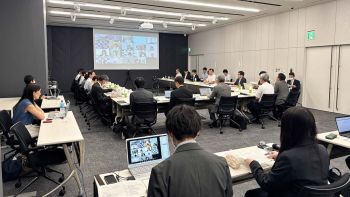 介護保険証、再設計でかつてない大幅見直しか　厚労省　記載情報の整理・再編を検討