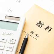 介護職の月1万円賃上げ、ケアマネも対象　政府、処遇改善加算の対象外もカバー　補正予算案決定