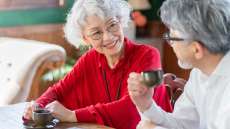 高齢者のかっこいい呼び方は？ポジティブで素敵な印象の言い換え10選