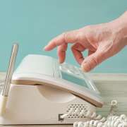 新型コロナの便乗詐欺に要注意！　家族の会らが呼びかけ