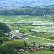 過疎地の介護維持へ新スキーム　法案決定　「特定地域」で人員基準緩和　訪問介護への定額報酬導入も