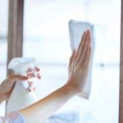 家事支援の国家資格を新設　政府方針　保険外サービスで介護離職に歯止め　2027年めど