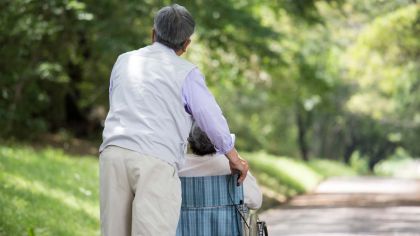 進む要介護者の単身化、3割超が1人暮らし　75歳以上の「老老介護」も増加　厚労省調査