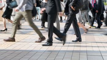 政府、骨太方針を閣議決定　現役世代の保険料引き下げ明記　医療・介護の改革を推進