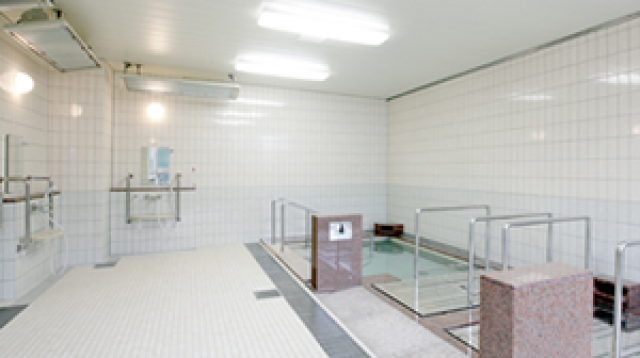 緑に囲まれた環境の中、入所者様が穏やかに安心できる生活を送れるよう援助いたします。|介護老人福祉施設 アイランドシティ照葉