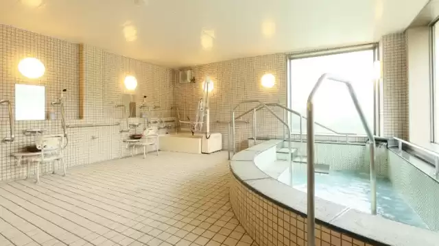 高台から眺望が楽しめる大浴場が自慢です!|サニーステージ玉川学園