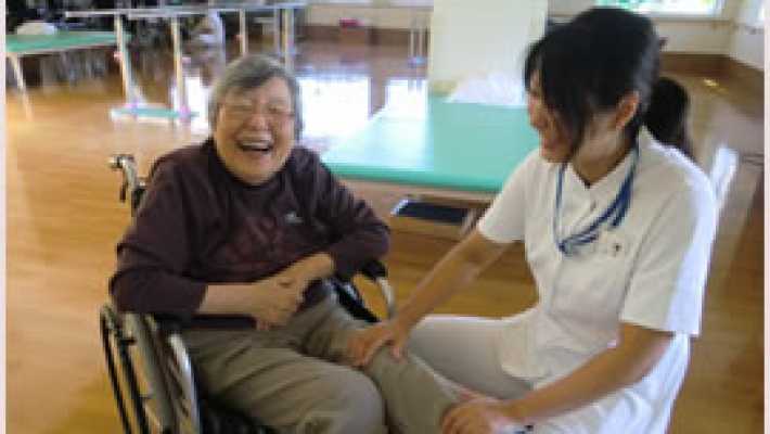 老健(介護老人保健施設)とは?|介護老人保健施設 フォーシーズンズヴィラいろどり