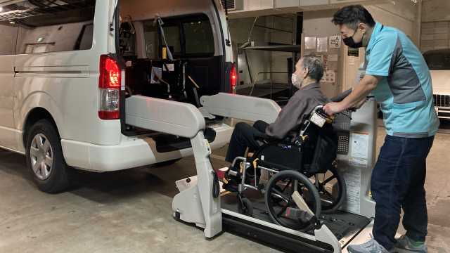 多彩な機能訓練で活き活きと！ 個々のニーズに合わせ小グループ分かれての趣味活動！｜すこやかホーム 北砂