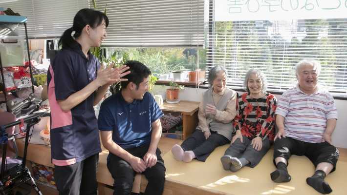 とにかく楽しいデイサービス|すこやか自立学園木場校