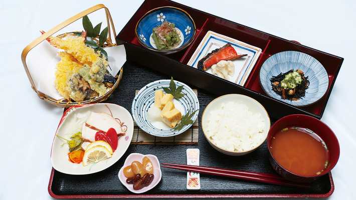 おいしく、華やかなお食事|デイサービスセンター 夢の飛行船
