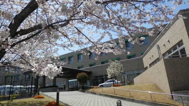 「明るく、清潔に」ぬくもりの介護をご提供いたします。｜介護老人保健施設　あさひな