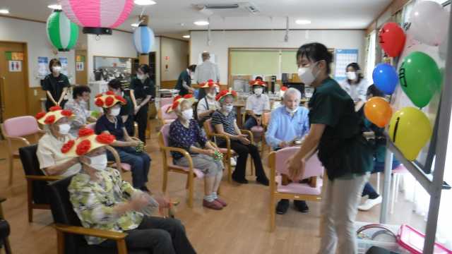 毎日笑顔がいっぱいのみちくさです！｜認知症対応型デイサービス　／　デイサービスセンターみち草