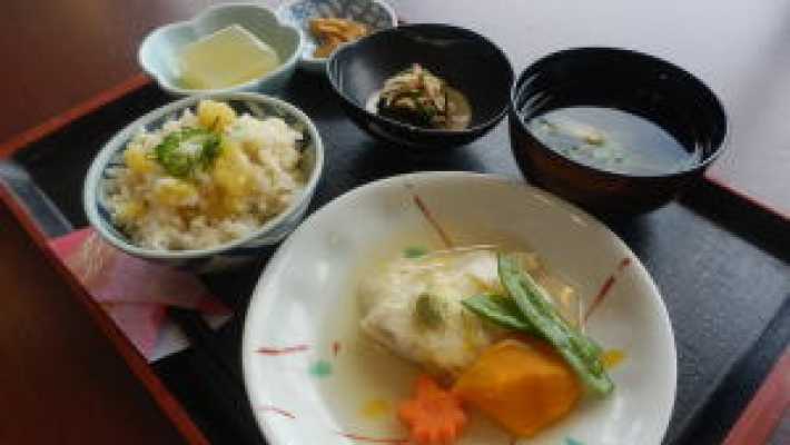 毎日楽しく・美味しくを考えた食事|生の松原ハッピーガーデン