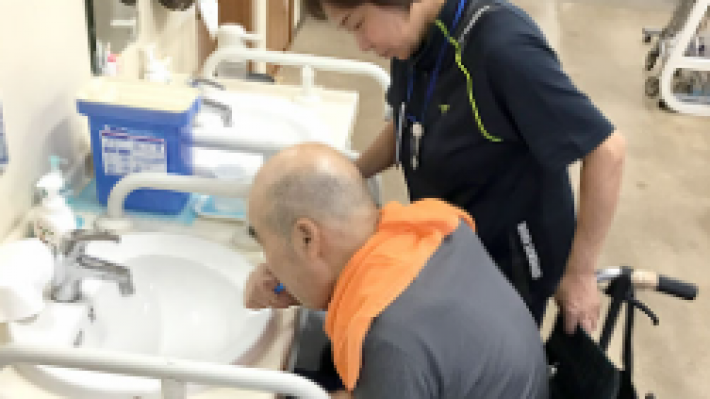 口腔機能向上トレーニング｜パワーリハビリ・デイサービスかみさわ