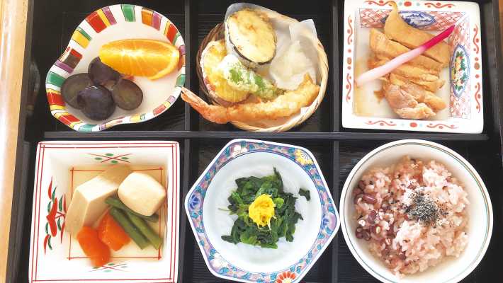 ◆管理栄養士監修！手作りのお食事｜デイサービスセンターひまわり