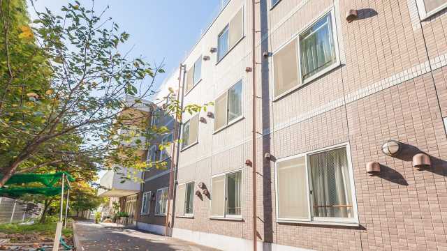 「すべての方に笑顔を」 24時間スタッフ常駐で安心な生活をご提供｜介護付き有料老人ホーム　こころ十一屋