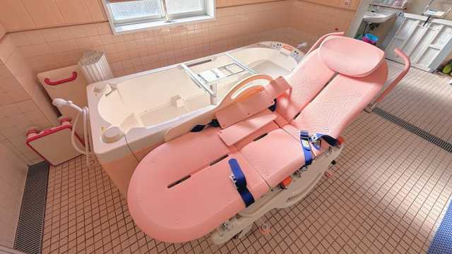 「すべての方に笑顔を」 24時間スタッフ常駐で安心な生活をご提供｜介護付き有料老人ホーム　こころ十一屋