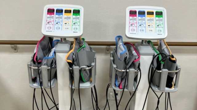 転倒不安を安心に変える。 パーキンソン病専門医のいるデイケア。｜機能回復デイケア　さきがけ