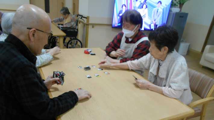 認知症対応型グループホームきらら|介護付有料老人ホーム うらら一之江