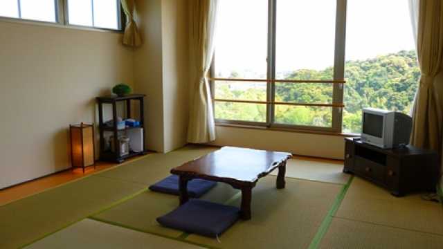 介護保険を利用しながら24時間介護サービスが受けられる「特定施設入居者生活介護」事業所です｜株式会社南日本ライフ 介護付き有料老人ホーム「ガーデンハウス慈遊館」