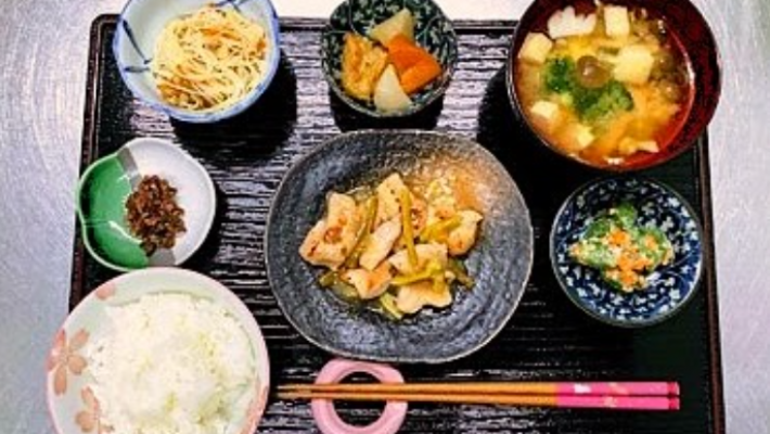 いろどり豊かな選べる昼食|コンチェルト目白デイサービスセンター