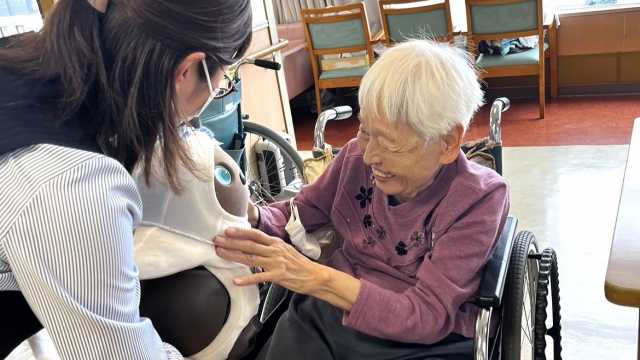 明るく清潔な環境でリハビリとご利用者様に寄り添ったケアをご提供いたします。|介護老人保健施設 サンシルバー市川