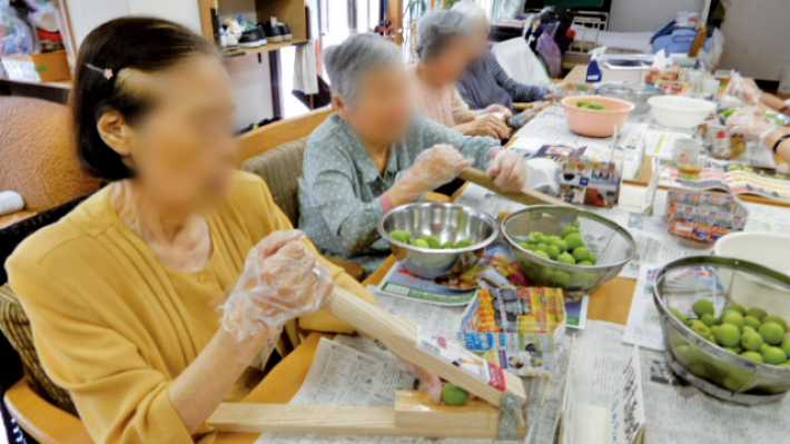 小規模で皆さん親族のような気持ちです♪|デイサービス おちゃっこ大泉