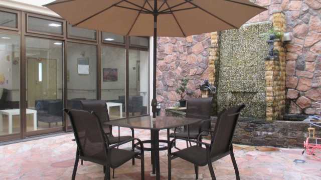 長居公園まで徒歩3分、都会の中で閑静な場所にあります｜特別養護老人ホームくつろぎ