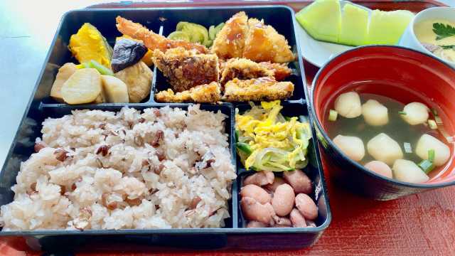 多彩な趣味活動と手作りの家庭料理、口腔・運動機能訓練で生活の質向上をサポート｜デイサービス榛名坂