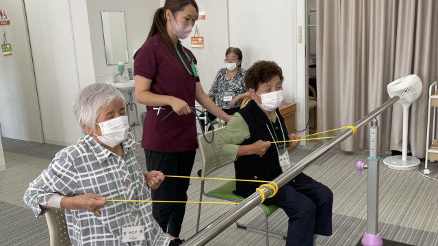 自立支援型デイサービス レッツ倶楽部とは｜自立支援型デイサービス　レッツ倶楽部春日井上条