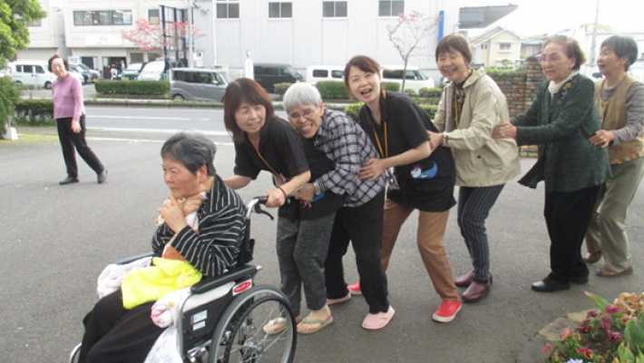 ●症状の改善と生涯自立歩行のための活動|お里の家 きらめき本城
