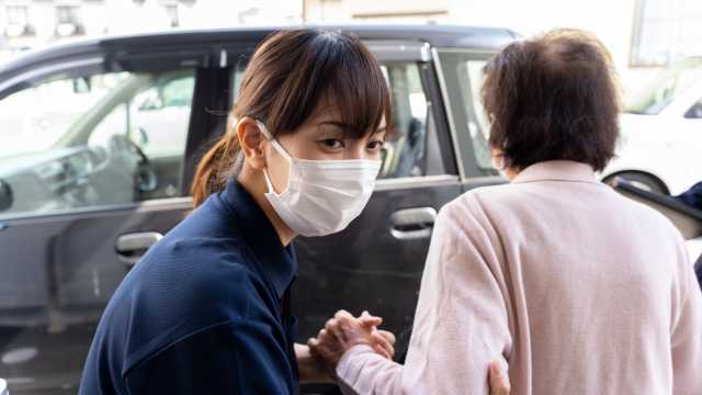 高齢者のフィットネス感覚で利用でき、楽しく交流できる|デイサービスはやて