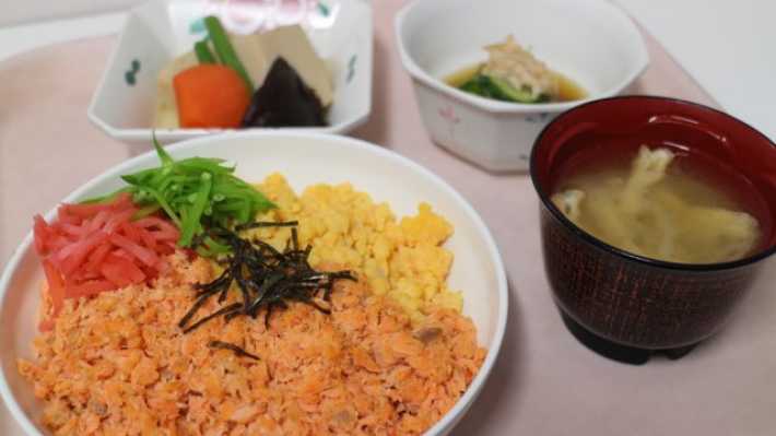 管理栄養士によるこだわりの食事|株式会社ケアネット・トキ 【神谷デイサービス】