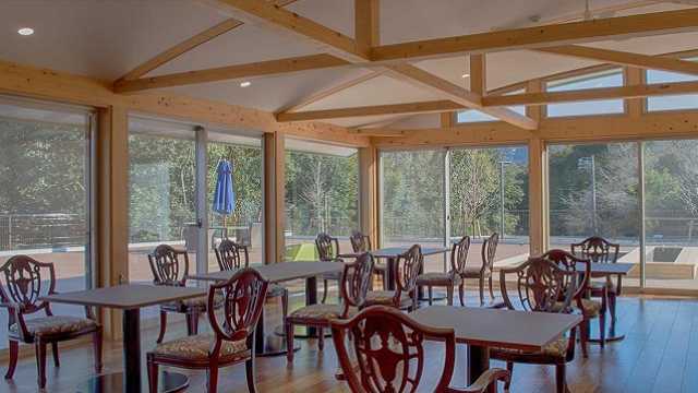 《犬と共に暮らす》先進の介護システム×安心と安らぎのある空間｜特別養護老人ホーム　翠華の里