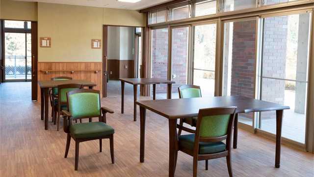 《犬と共に暮らす》先進の介護システム×安心と安らぎのある空間｜特別養護老人ホーム　翠華の里