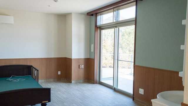 《犬と共に暮らす》先進の介護システム×安心と安らぎのある空間｜特別養護老人ホーム　翠華の里