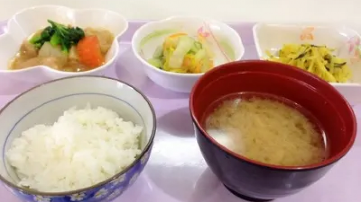 家庭的な味付けで美味しい食事|グリーンリーフ瀬板