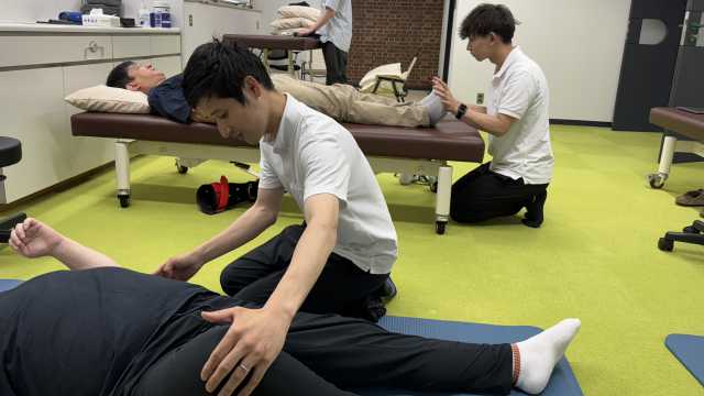 脳卒中に特化したマンツーマンのリハビリで徹底的に機能改善を目指します｜脳卒中特化型デイサービス セラピコ相模原