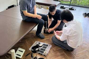 装具の調整や作り直しも相談可能。今の体に最も合った装具を。｜脳卒中特化型デイサービス セラピコ相模原