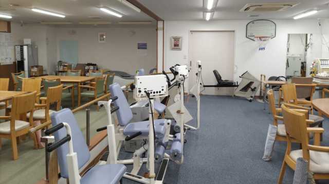 『100歳まで自分の足で歩く』機能訓練型デイサービス・ルポの目標です。｜デイサービス・ルポ