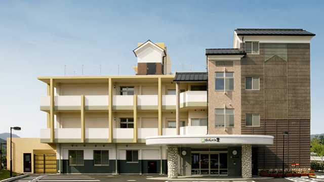 わらべ(童心)にかえって、毎日笑って暮らすべ~をモットーに!|介護付有料老人ホーム わらべの里